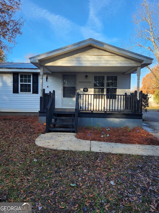 view of front of house featuring covered porch