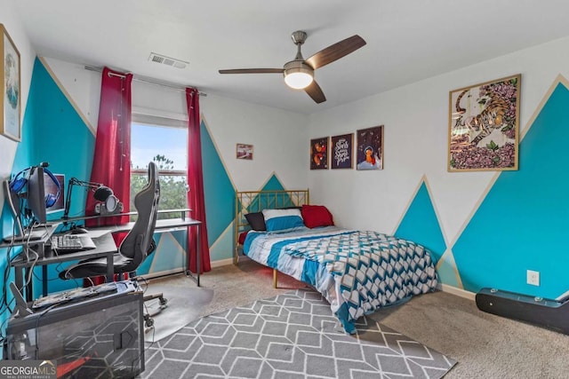 bedroom featuring carpet floors and ceiling fan