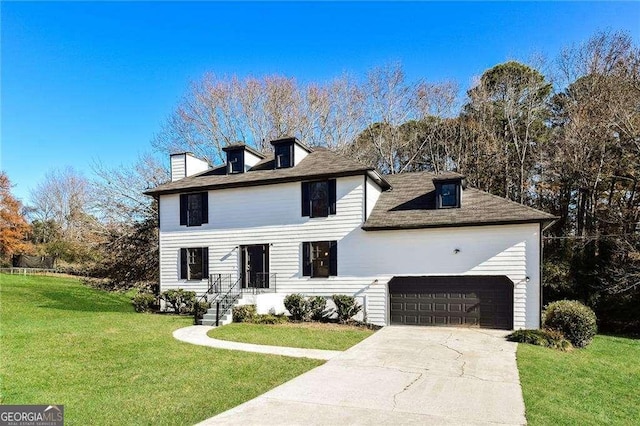 view of front of home featuring a front yard