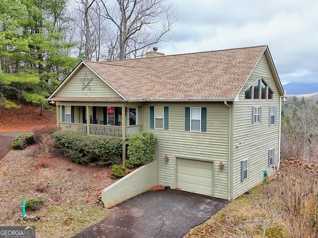 single story home featuring a garage