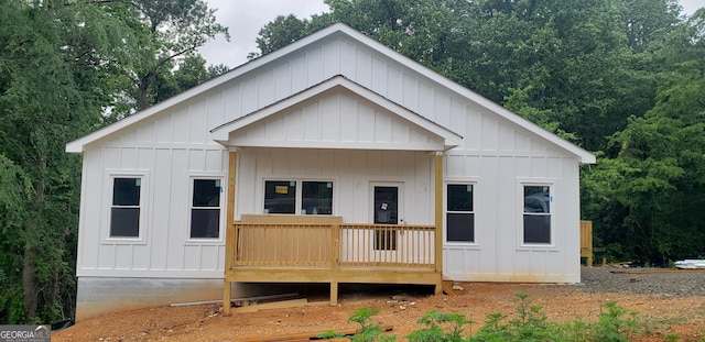 41 Walnut Trl, Cartersville, GA 30121 - view of front of home with board and batten siding