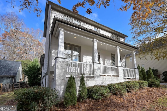 view of front of property with covered porch