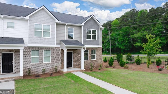 view of front of house with a front lawn