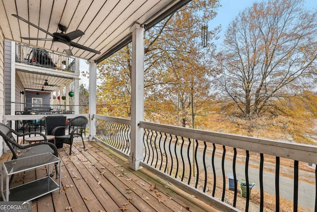 deck with ceiling fan