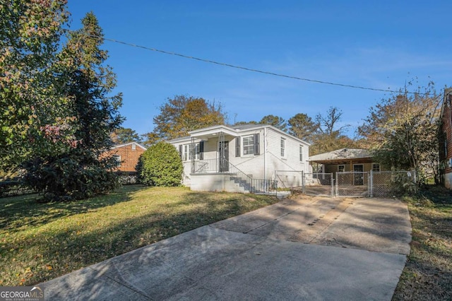 view of front of home with a front yard