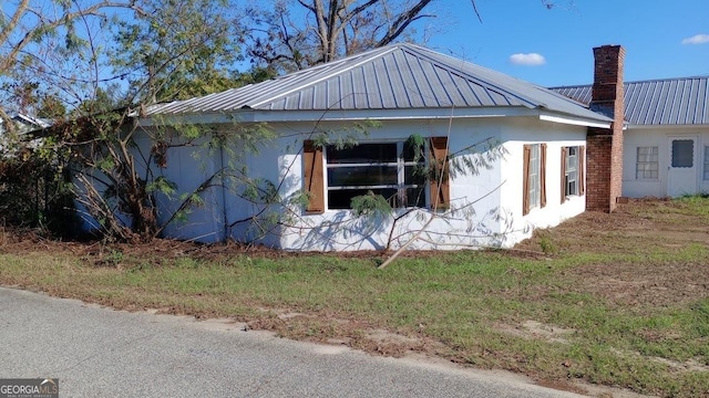 view of home's exterior