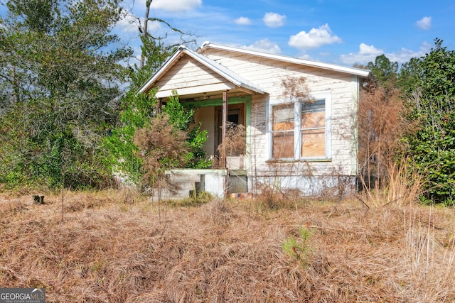 view of front of property