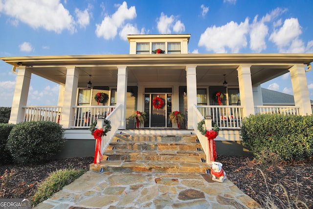 view of front of property featuring a porch