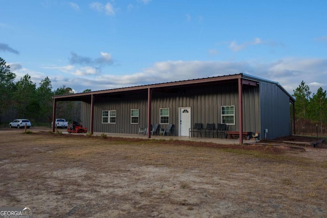 view of front of property