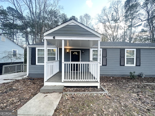 view of front of home featuring a porch