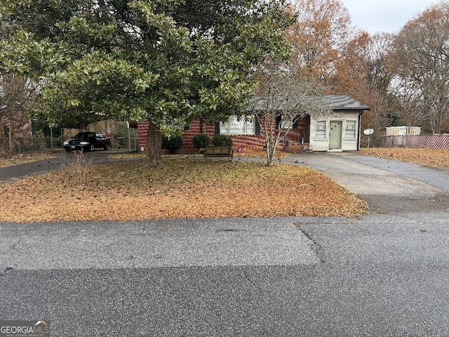 view of front of property