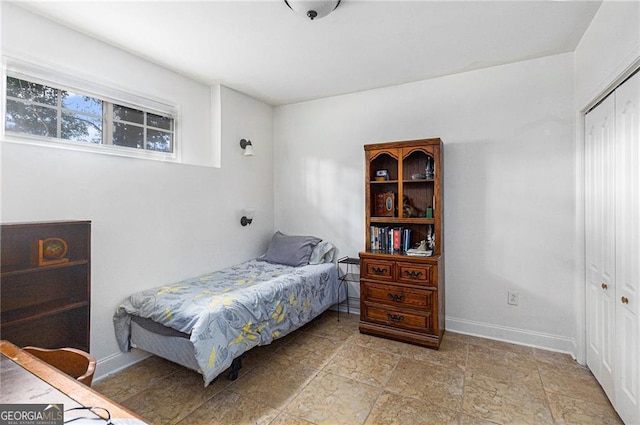 bedroom featuring a closet