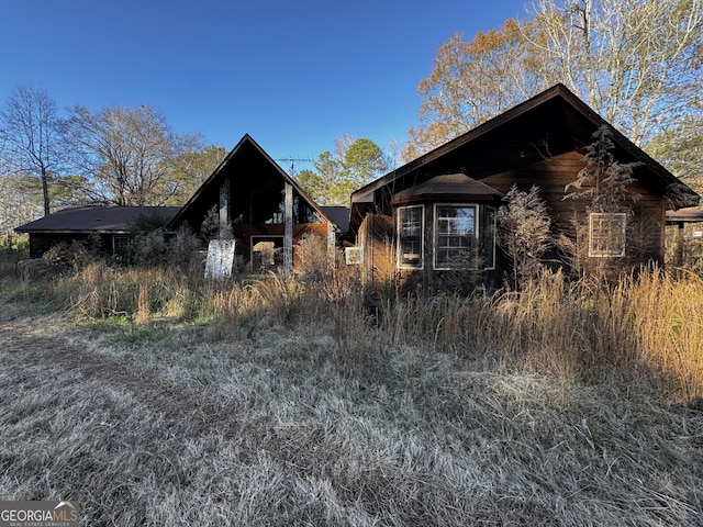 view of side of property