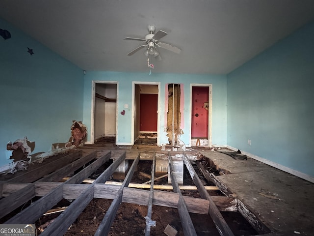 miscellaneous room with ceiling fan