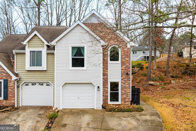 view of front facade featuring a garage