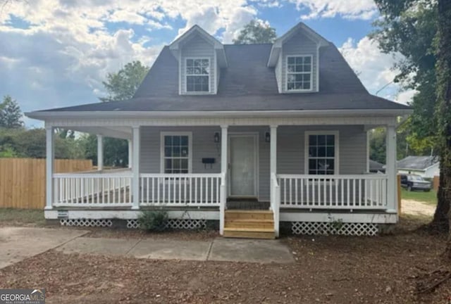 view of front of property featuring a porch