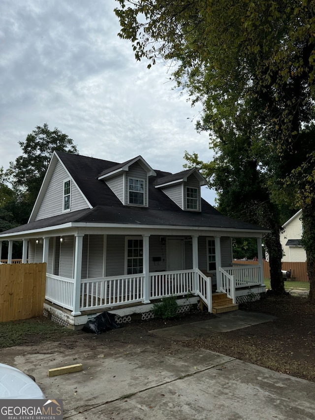 view of front of property