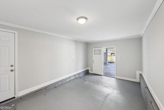 empty room with crown molding