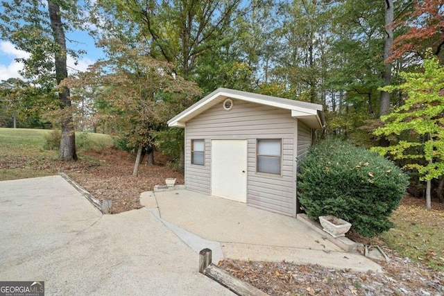 view of outbuilding