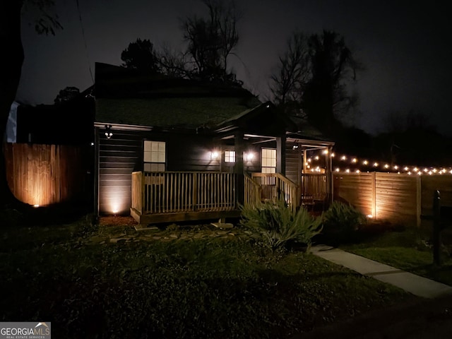 view of front of property