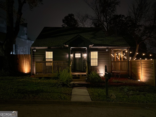 view of front of house featuring a porch