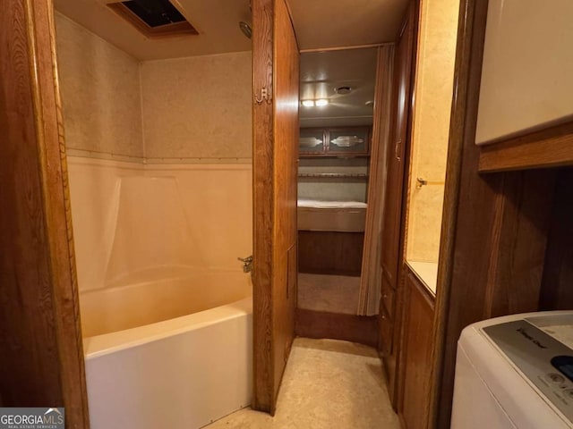 bathroom with washer / clothes dryer