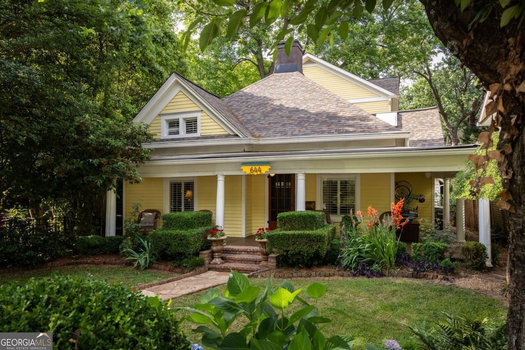 view of front of home with covered porch