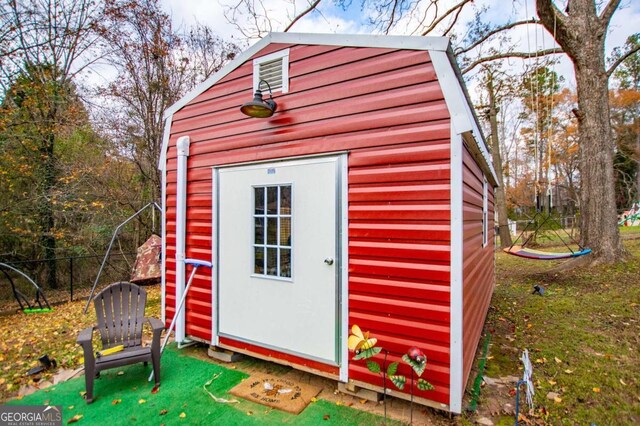 view of outbuilding