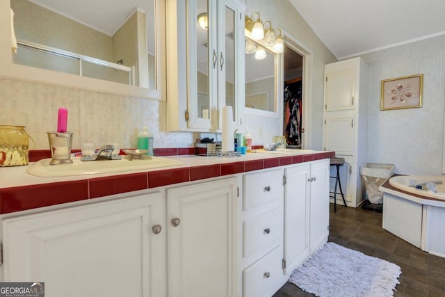 bathroom featuring sink