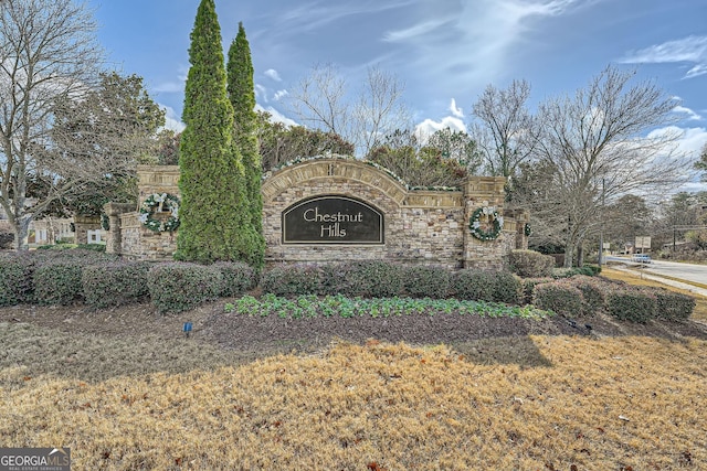 view of community / neighborhood sign