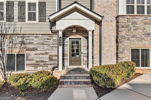 view of property entrance