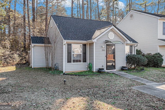 view of front of property