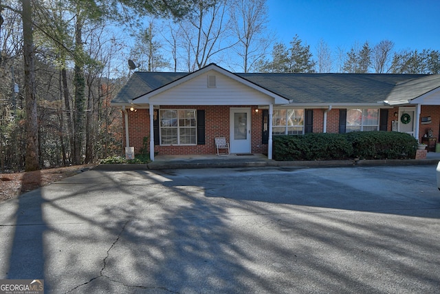 view of front of home with covered porch