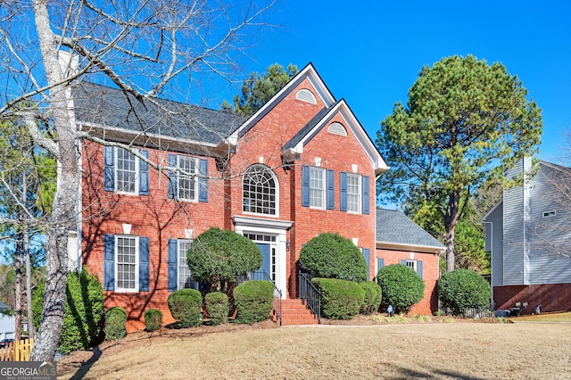 view of front of house featuring a front yard