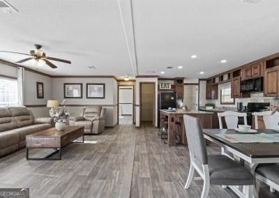 dining area featuring light hardwood / wood-style floors, ceiling fan, and ornamental molding