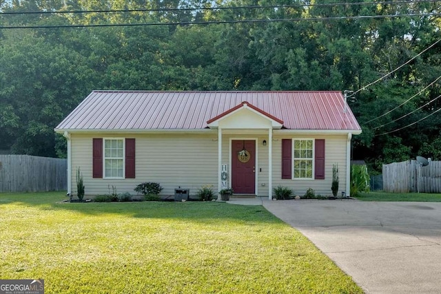 view of front of house with a front yard