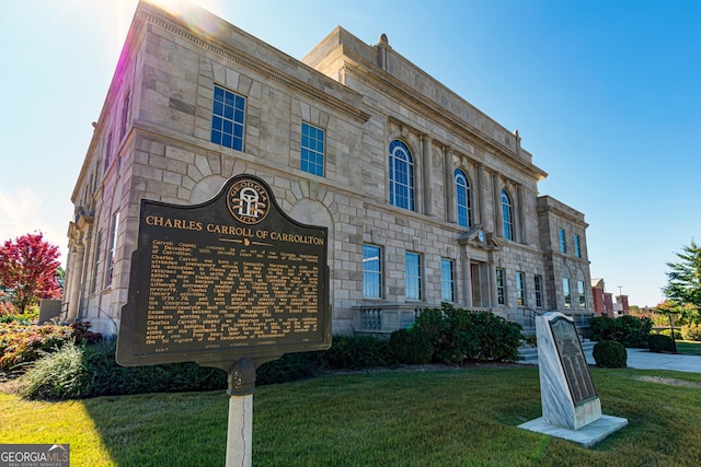 view of building exterior