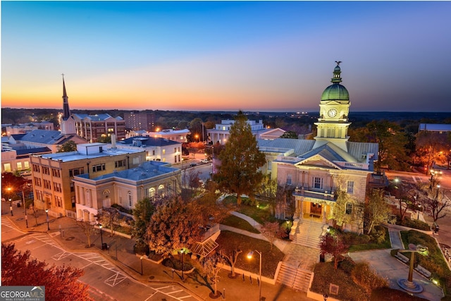 view of aerial view at dusk