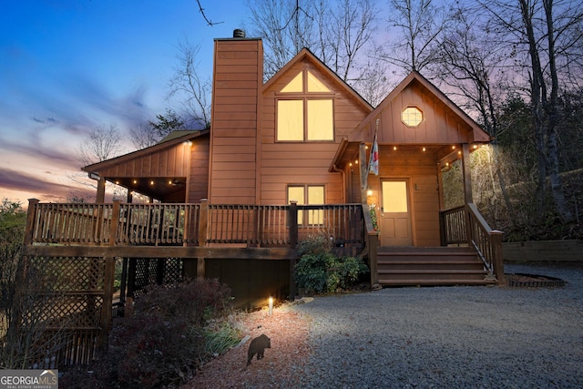 view of front facade featuring a wooden deck