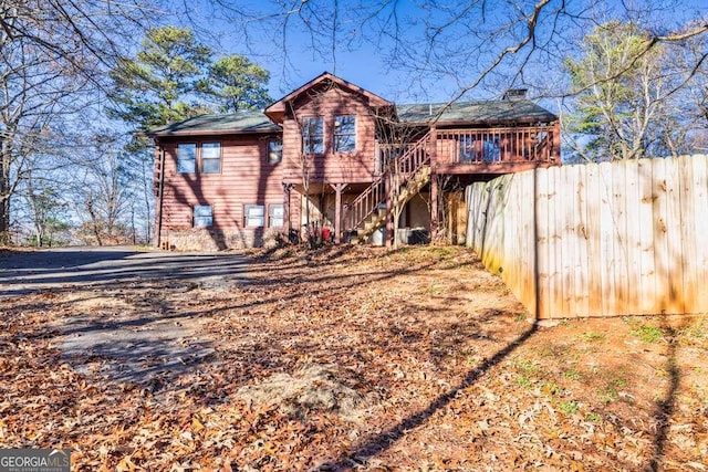 view of front of property featuring a deck