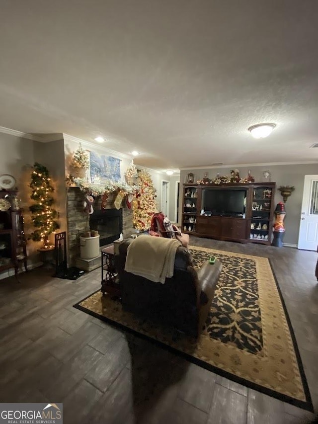 living room with crown molding