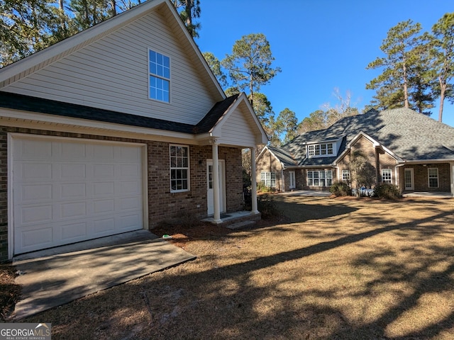 view of front of house featuring a garage