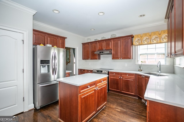 kitchen featuring decorative backsplash, appliances with stainless steel finishes, dark wood-type flooring, sink, and a kitchen island