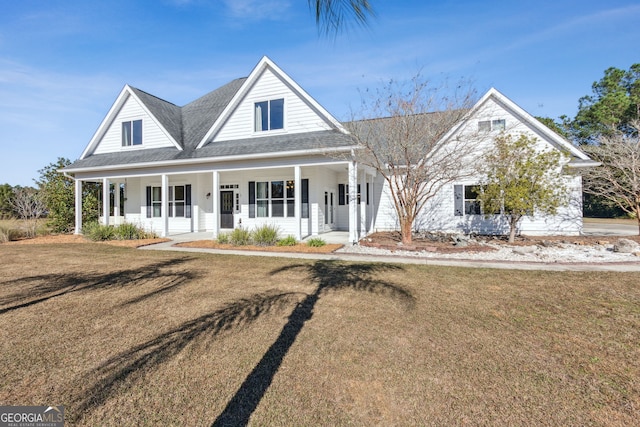 view of front of house featuring a front yard