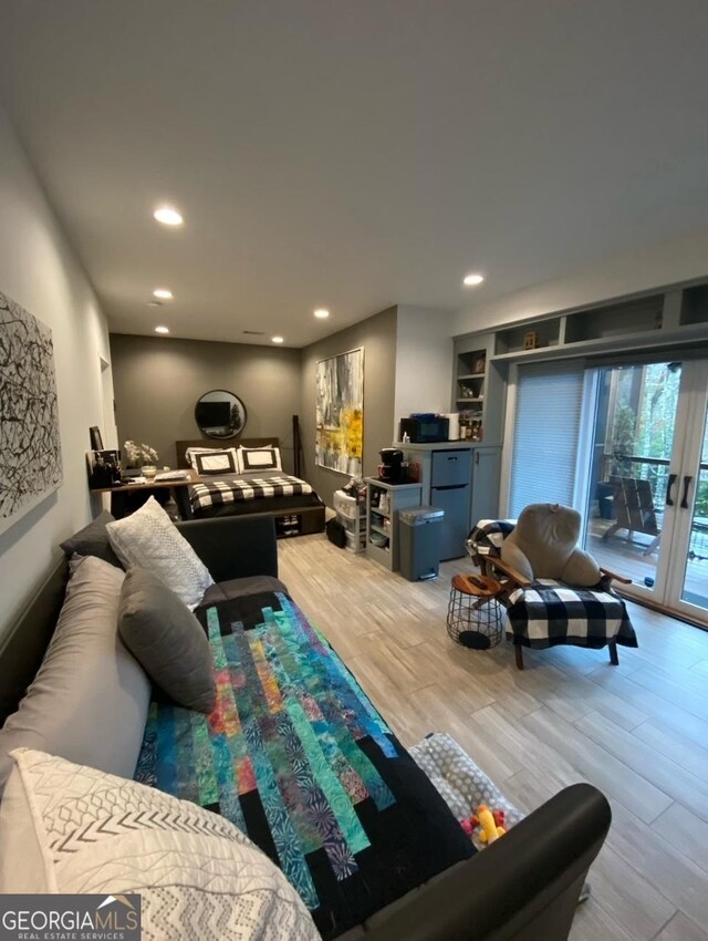 living room with a notable chandelier