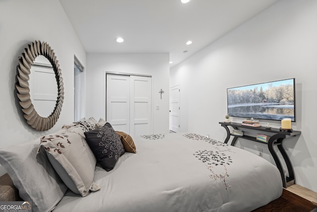 bedroom with a closet