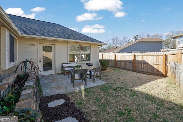 view of yard with a patio and an outdoor hangout area