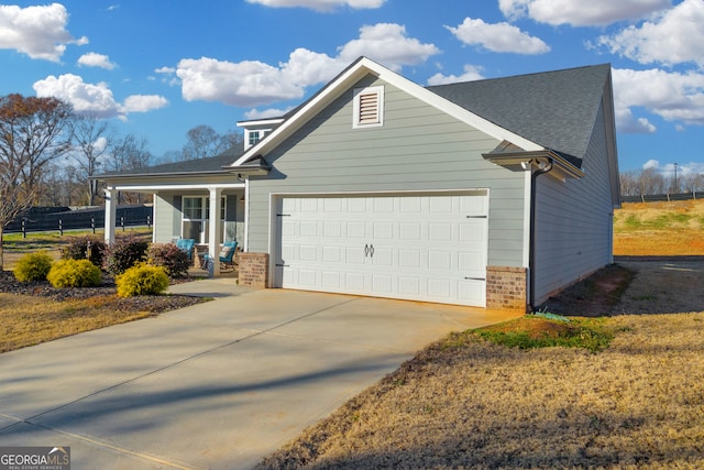 view of front facade featuring a garage