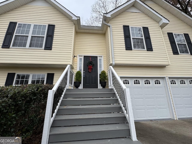 view of front of home featuring a garage