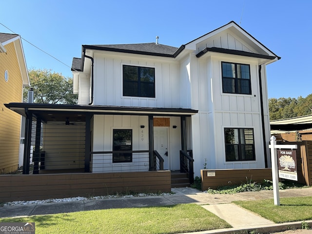 view of front of property featuring a porch